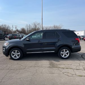 FORD EXPLORER XLT - 3