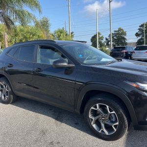 2025 Chevrolet TRAX LT thumbnail 13