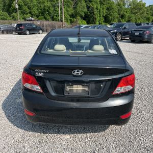 HYUNDAI ACCENT - 7