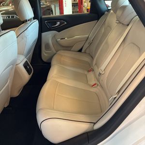 صورة مصغرة 33 لـ 2016 Chrysler 200 C