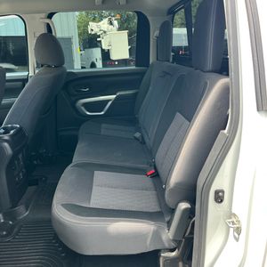 2021 Nissan TITAN SV — миниатюра 33