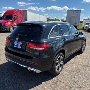 MERCEDES-BENZ GLC - 8