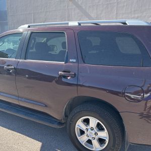 2019 Toyota SEQUOIA SR5 — фото 6