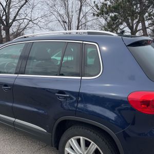 VOLKSWAGEN TIGUAN S 4MOTION - 6