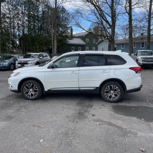 MITSUBISHI OUTLANDER ES - 3