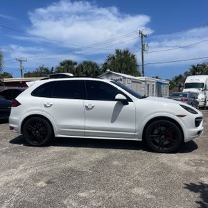 PORSCHE CAYENNE - 10