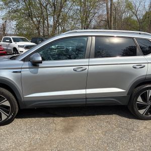 VOLKSWAGEN TAOS SE 4MOTION - 4