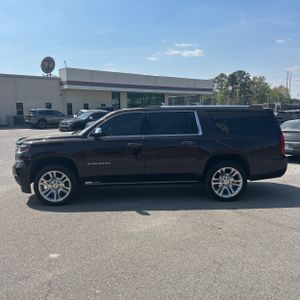 CHEVROLET SUBURBAN PREMIER - 3