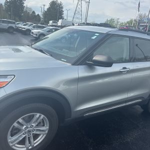 FORD EXPLORER XLT - 2