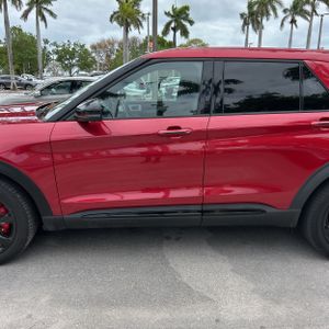 FORD EXPLORER ST - 4