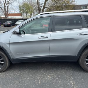 JEEP CHEROKEE LIMITED - 4