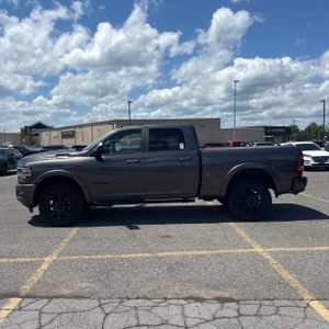 2020 RAM 2500 LARAMIE 照片 3