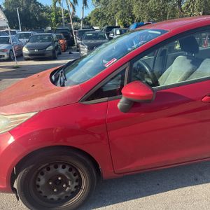 صورة 2 لـ 2011 FORD FIESTA SE