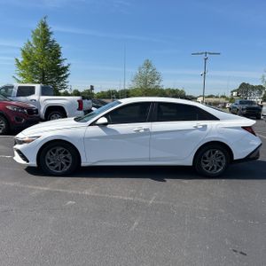 HYUNDAI ELANTRA SEL - 3