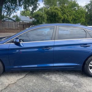 HYUNDAI SONATA SE - 4