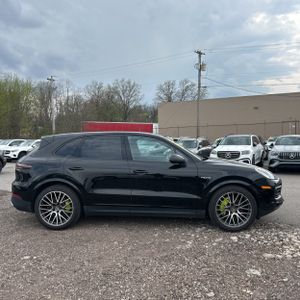 PORSCHE CAYENNE E-HYBRID - 10