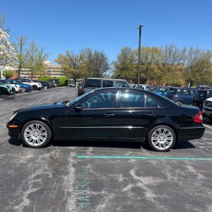 MERCEDES-BENZ E-CLASS - 3