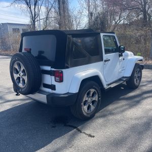 Jeep Wrangler Sahara - 8