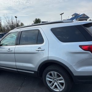 FORD EXPLORER XLT - 6
