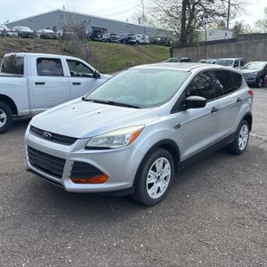 FORD ESCAPE S - 1