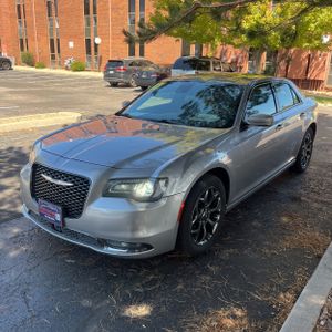 2017 Chrysler 300 300S 照片 1
