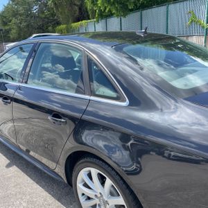 AUDI A4 2.0T PREMIUM - 6