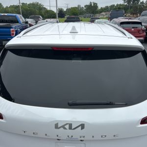 2023 KIA TELLURIDE S thumbnail 16