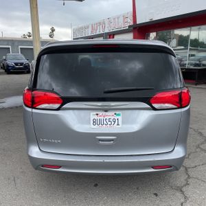 CHRYSLER VOYAGER LX - 7