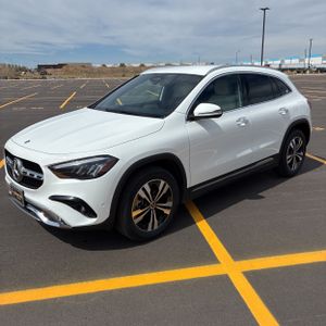MERCEDES-BENZ GLA - 1