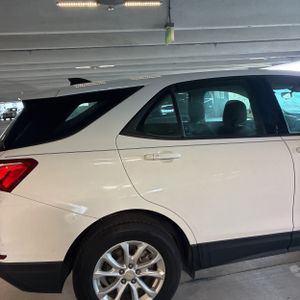 Chevrolet Equinox LS - 9