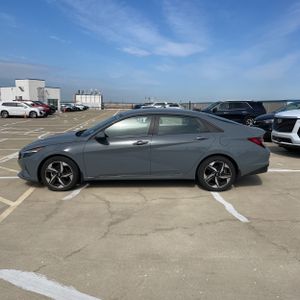 HYUNDAI ELANTRA SEL - 3