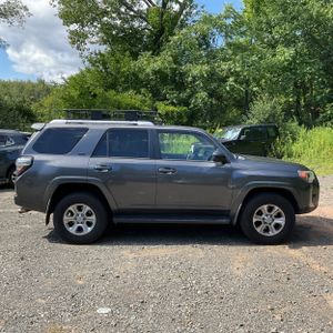 2016 Toyota 4RUNNER SR5 照片 10