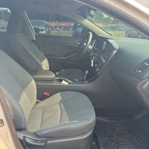 صورة مصغرة 32 لـ 2015 KIA OPTIMA LX