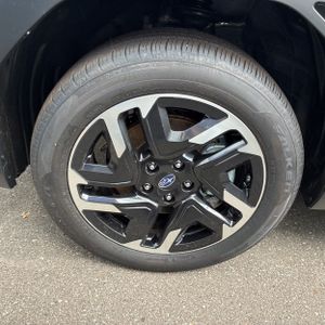 2026 Subaru FORESTER LIMITED — миниатюра 13