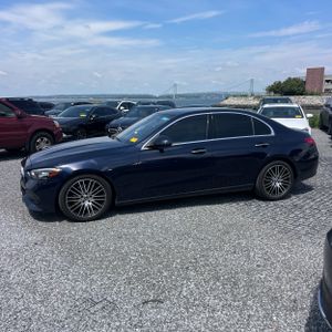 2023 Mercedes-BENZ C-CLASS photo 3