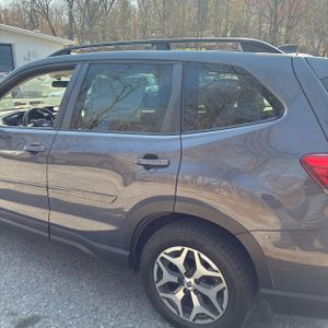 SUBARU FORESTER PREMIUM - 6