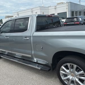 2025 Chevrolet SILVERADO 1500 HIGH COUNTRY photo 5