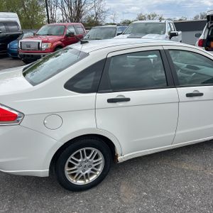 FORD FOCUS SE - 9