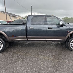 2017 RAM 3500 LARAMIE photo 11