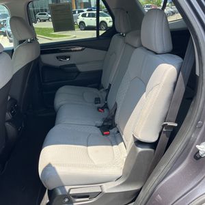 صورة مصغرة 34 لـ 2023 Honda PILOT LX