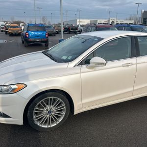 FORD FUSION SE - 2