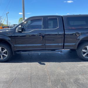 FORD F-150 XLT - 4