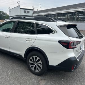 2022 Subaru OUTBACK PREMIUM — фото 6