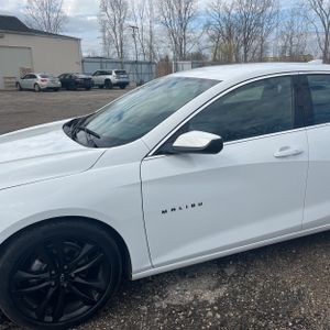 CHEVROLET MALIBU 1LT - 2