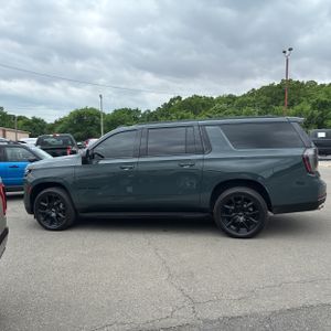 CHEVROLET SUBURBAN RST - 3