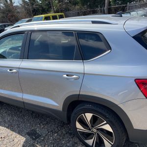 VOLKSWAGEN TAOS SE 4MOTION - 6