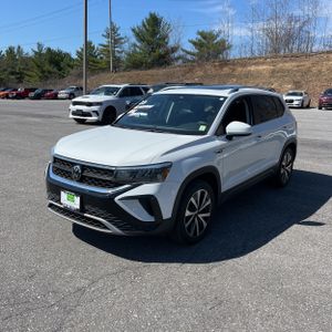 VOLKSWAGEN TAOS SE 4MOTION - 1