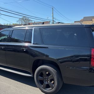 CHEVROLET SUBURBAN LT - 6