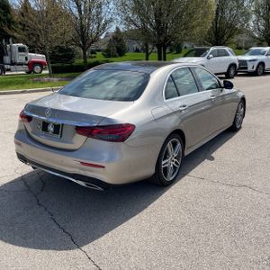 MERCEDES-BENZ E-CLASS - 8