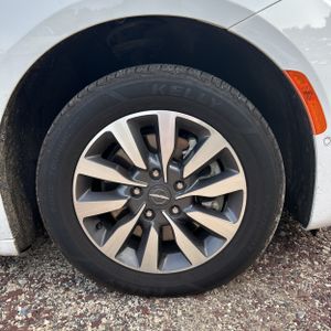 صورة 11 لـ 2022 Chrysler PACIFICA LIMITED
